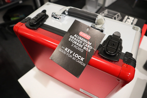 ER Red and Silver Graded Card X Case 3 Rows Key Lock Good For 90 Cards