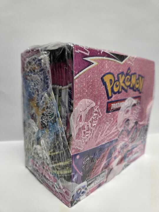 Pokémon SWSH8  Fusion Strike Booster Box
