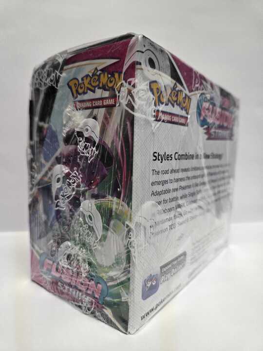 Pokémon SWSH8  Fusion Strike Booster Box