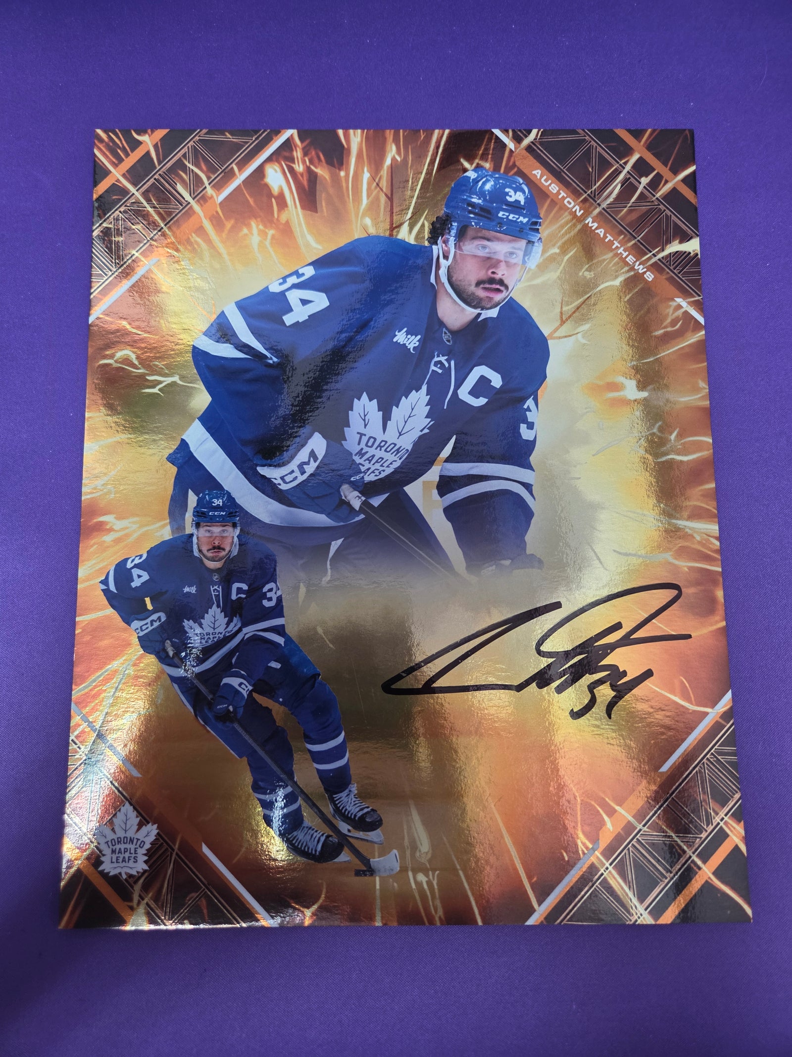 Auston Matthews Emanate Autograph 25/25 (cabinet-NM)