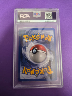 PSA 8 Venusaur #18 base set 2 (Cabinet)