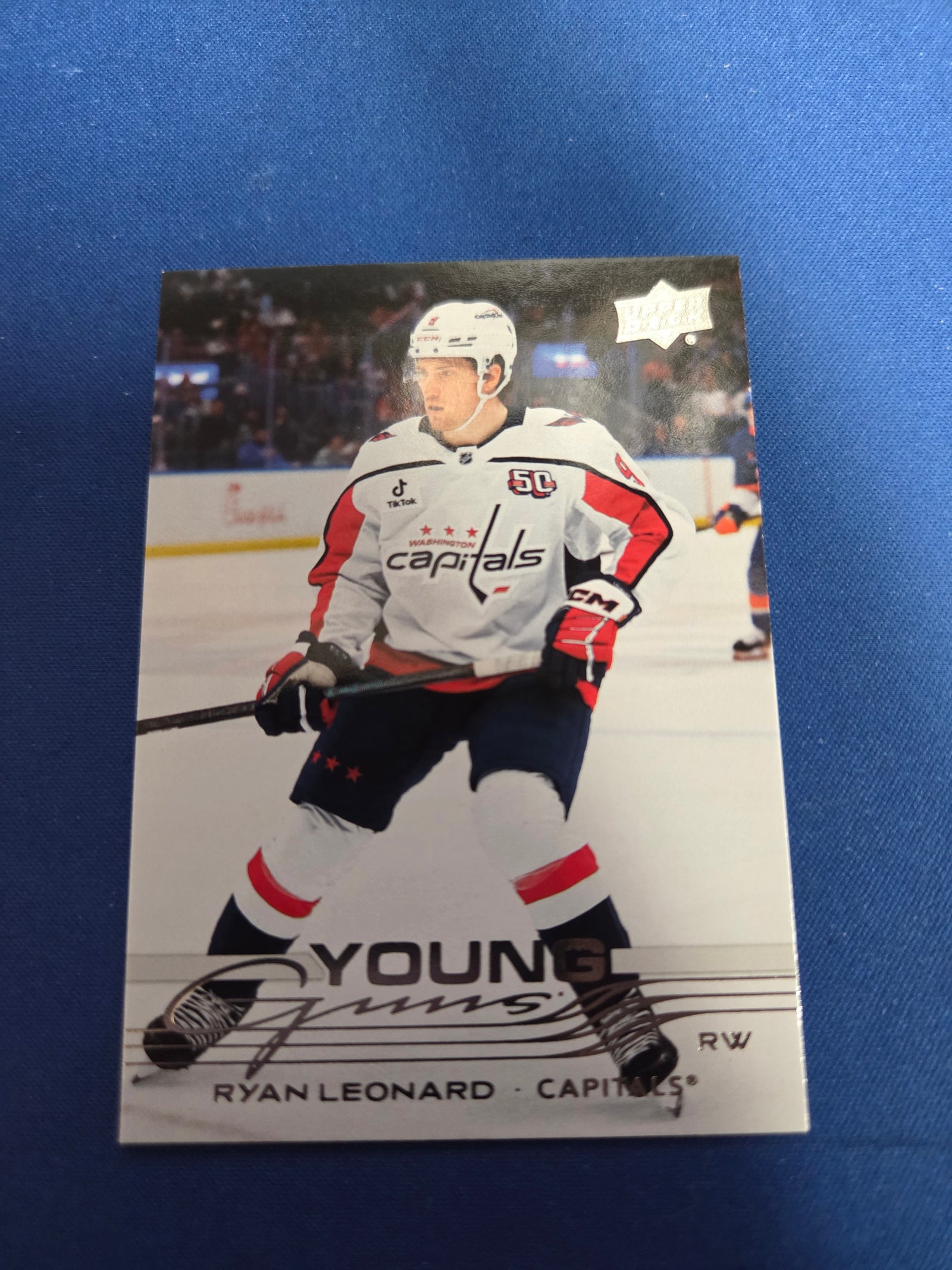 Ryan Leonard Young Guns #238 (cabinet-NM)