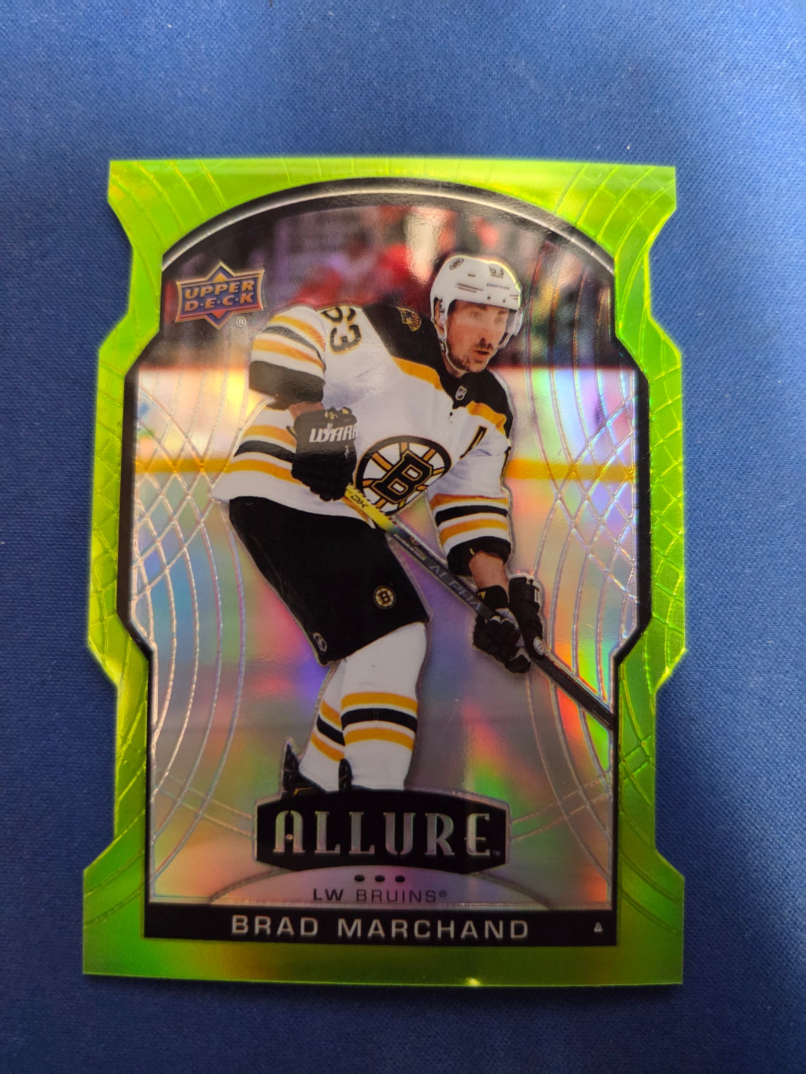 Brad Marchand #14 Green Quartz 92/99 (cabinet-NM)