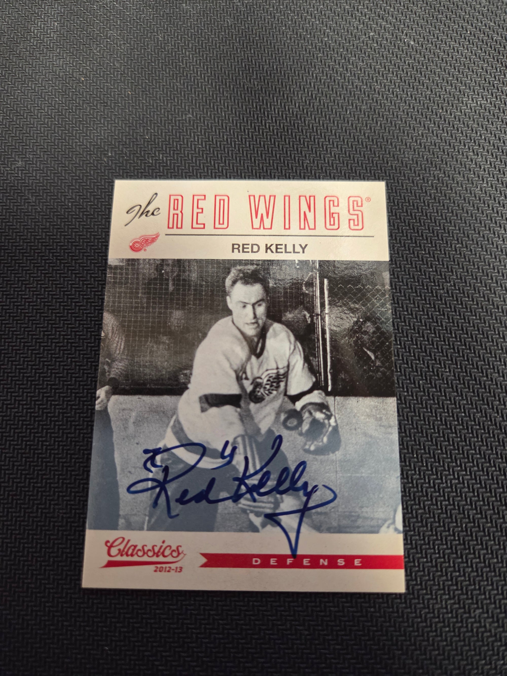 Red Kelly #171 classics signatures (cabinet)