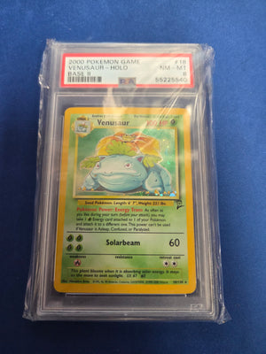 PSA 8 Venusaur #18 base set 2 Holofoil (Cabinet)