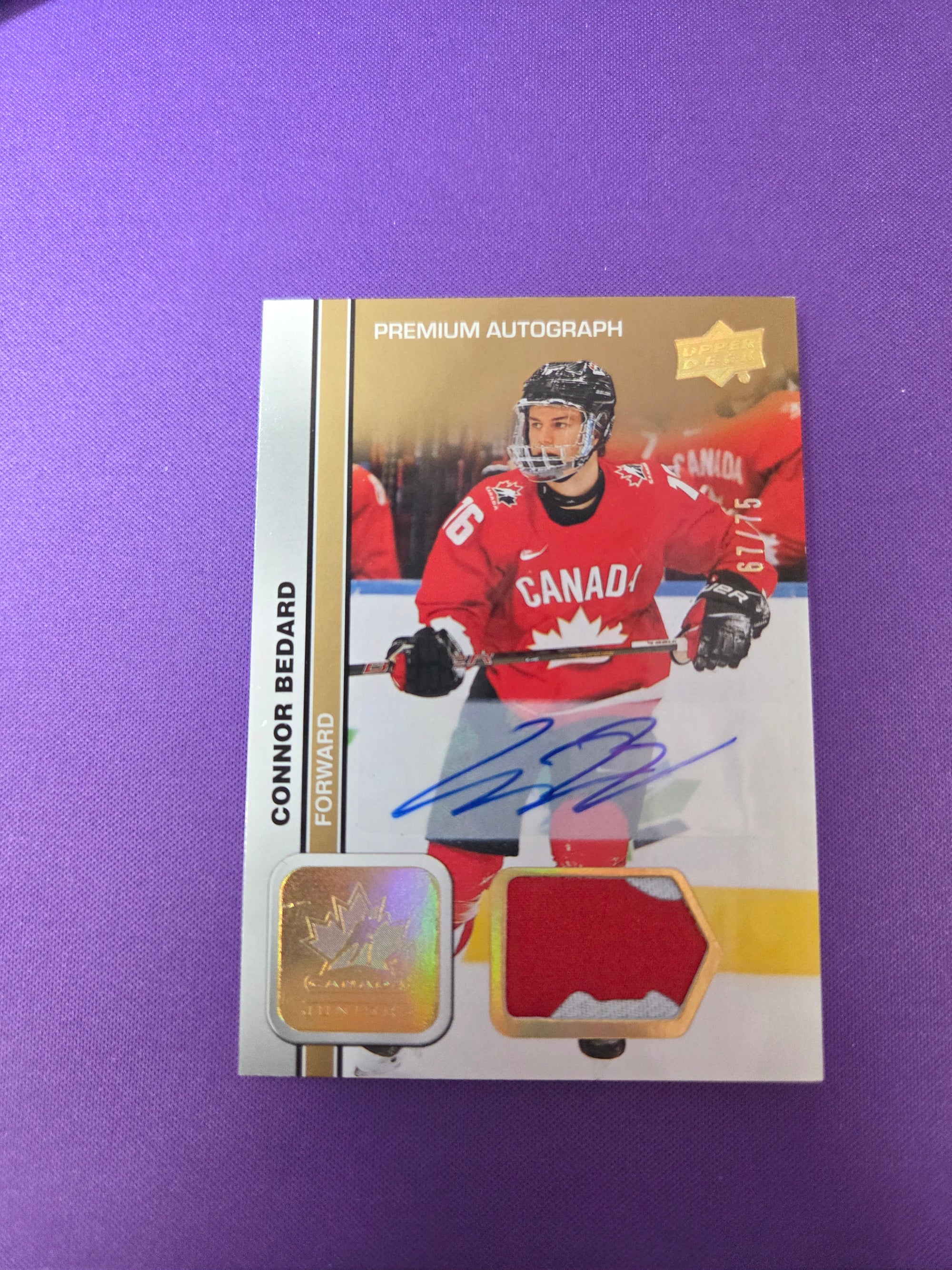 Connor Bedard #8 Premium Autograph patch 67/75 (cabinet)