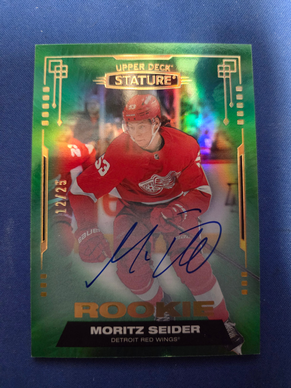 Moritz Seider #150 12/25 Green Stature ON CARD AUTO (cabinet-NM)