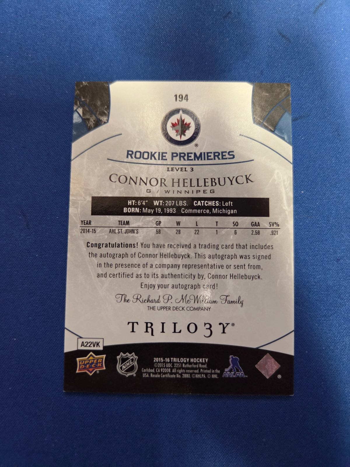 Connor Hellebuyck 33/37 Rookie Premieres Auto #194 (Cabinet-NM)