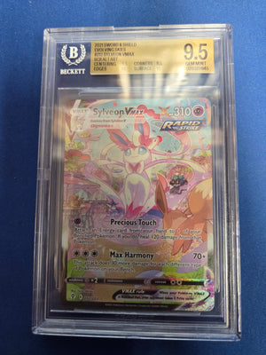 Beckett 9.5 Sylveon VMAX #212 Evolving Skies (Cabinet)