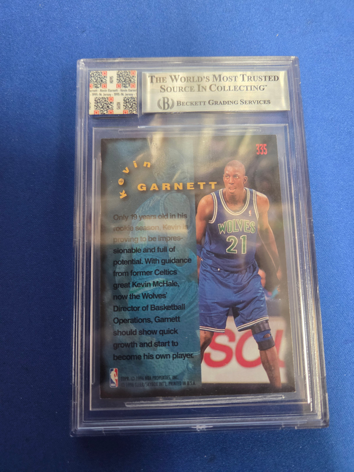 Kevin Garnett #335 rookie beckett 8.5 logo patch jersey fusion (Cabinet)