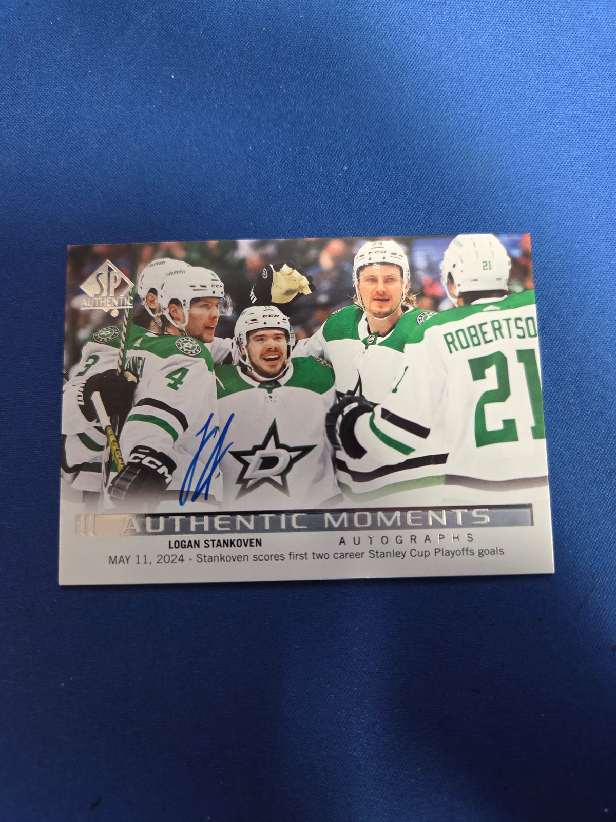 Logan Stankoven authentic moments autograph #am-ls (cabinet-NM)