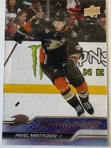 Mintyukov #488 Clear Cut Young Guns Pavel (RC) (cabinet)